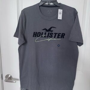 Hollister Men's Gray Tee NWT size M